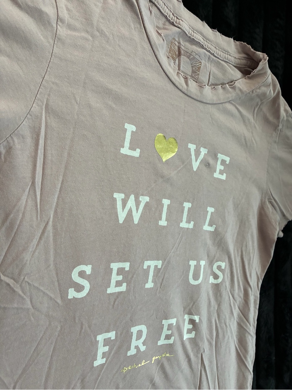 Women’s May All Beings Be Happy & Free Love Blush Tee Size Small